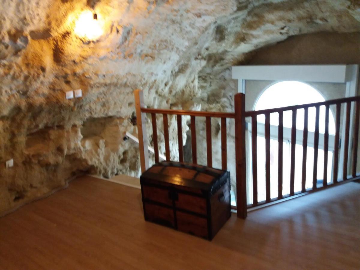 Hôtel L'Etape troglo à Vouvray Extérieur photo